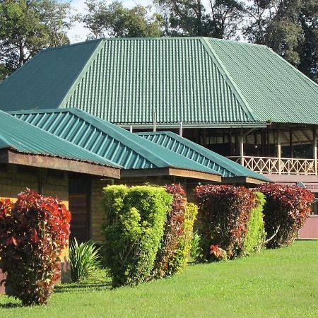 Iwokrama River Lodge Makari Buitenkant foto